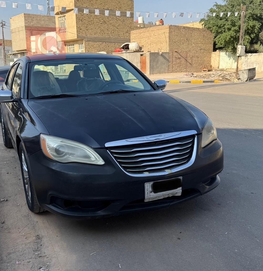 کرایسلەر 200